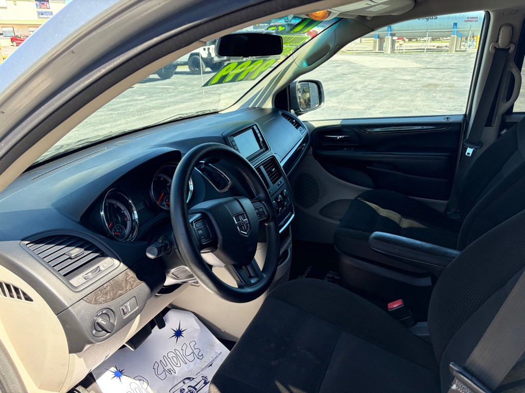 2017 Dodge Grand Caravan Image 5