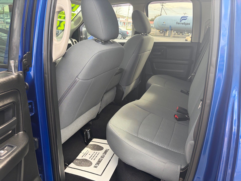 2019 RAM 1500 Image 6