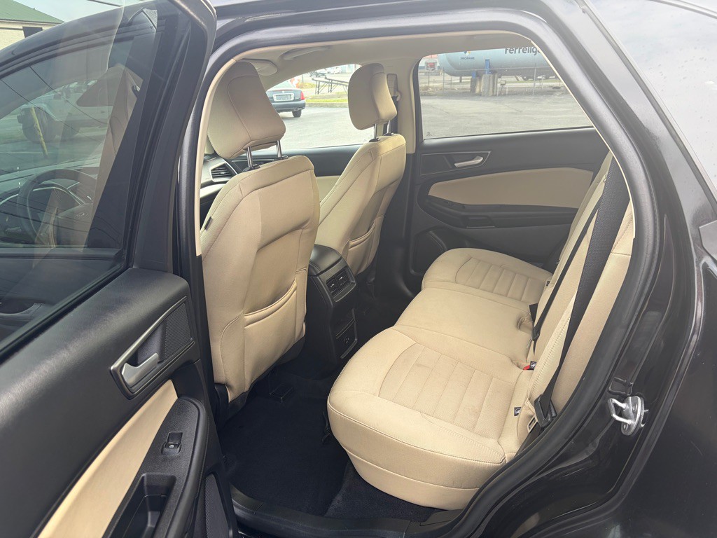 2021 Ford Edge Image 6