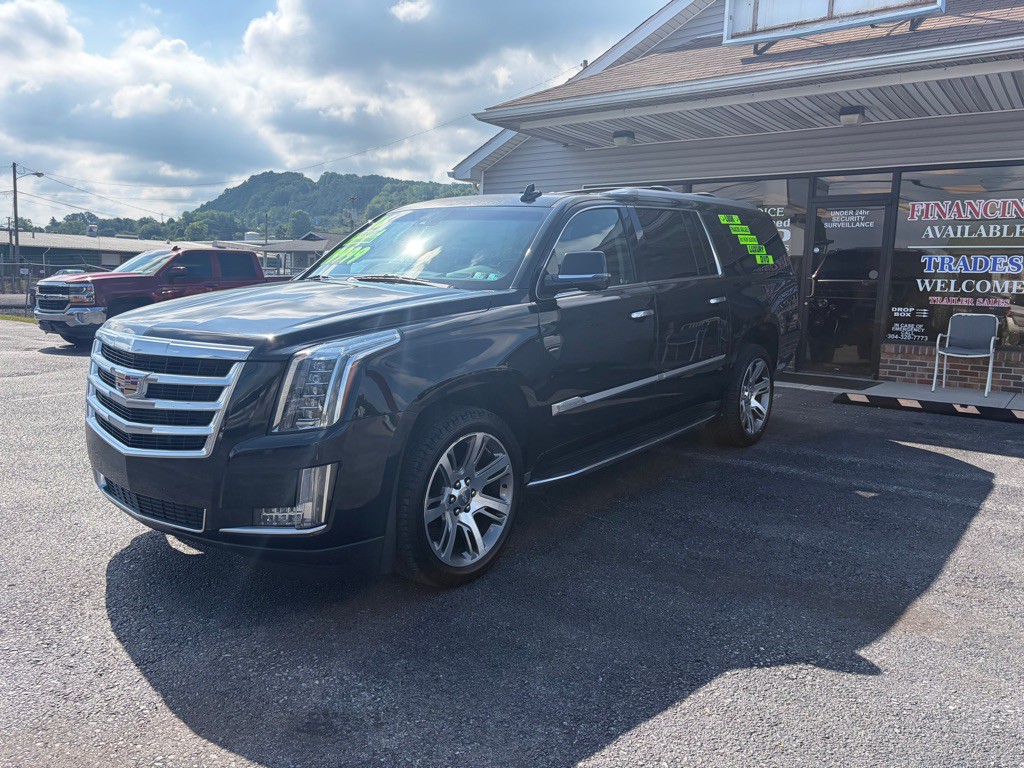 2016 Cadillac Escalade Image 2
