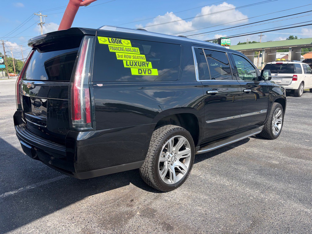 2016 Cadillac Escalade Image 3