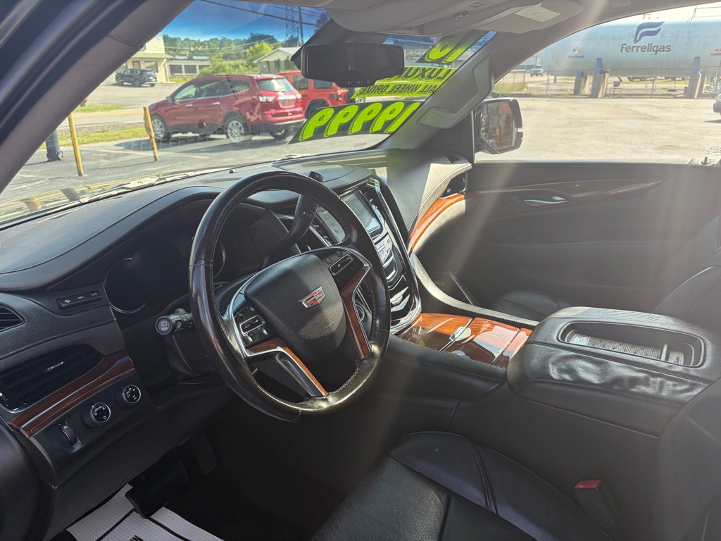 2016 Cadillac Escalade Image 5