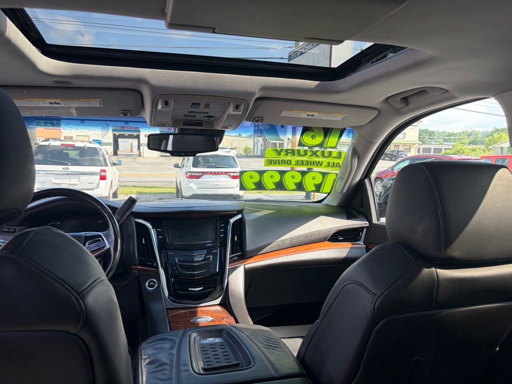 2016 Cadillac Escalade Image 6