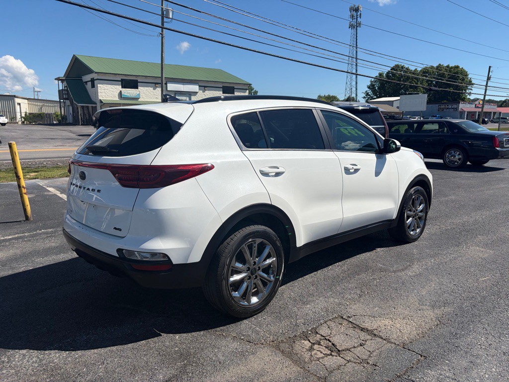 2021 Kia Sportage Image 3