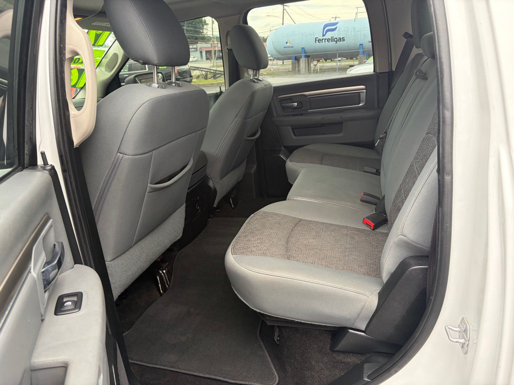 2017 RAM 1500 Image 7