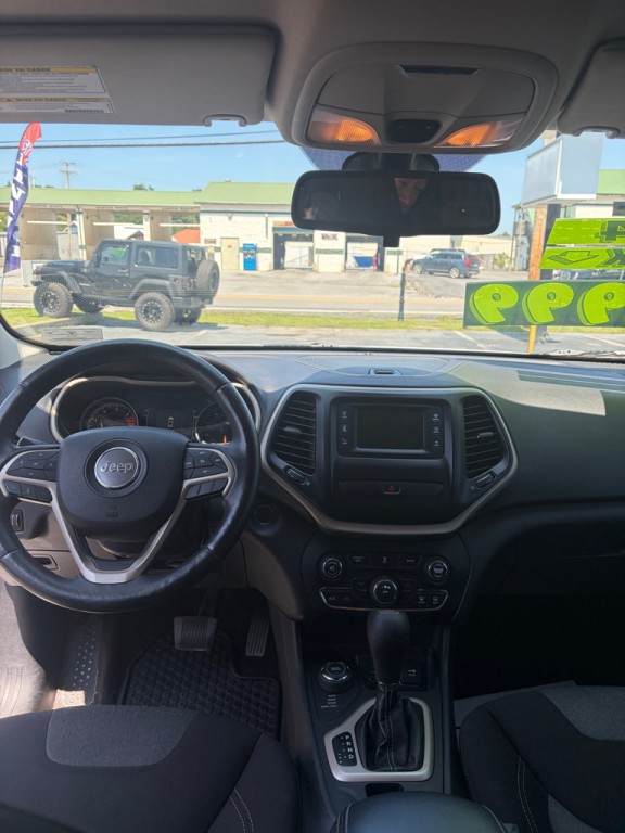2018 Jeep Cherokee Image 4