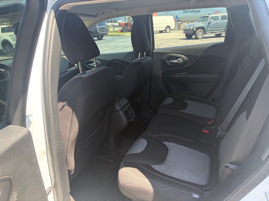 2018 Jeep Cherokee Image 6