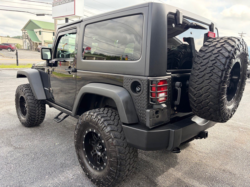2012 Jeep Wrangler Image 4
