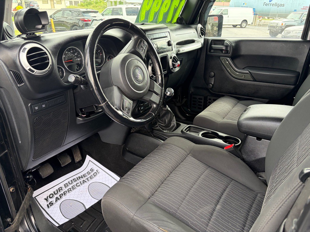 2012 Jeep Wrangler Image 6
