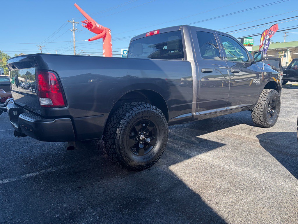 2019 RAM 1500 Image 3