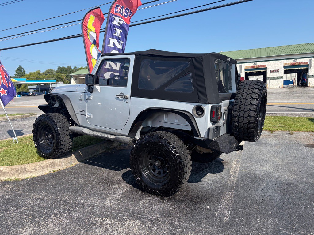 2010 Jeep Wrangler Image 3