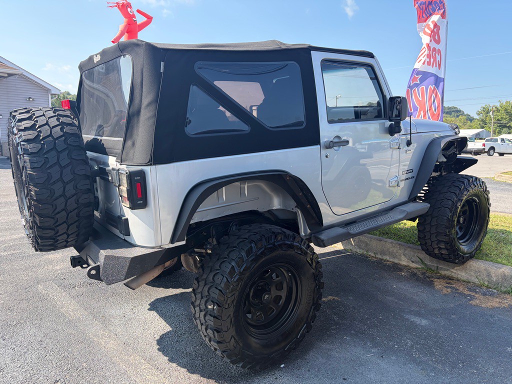 2010 Jeep Wrangler Image 4