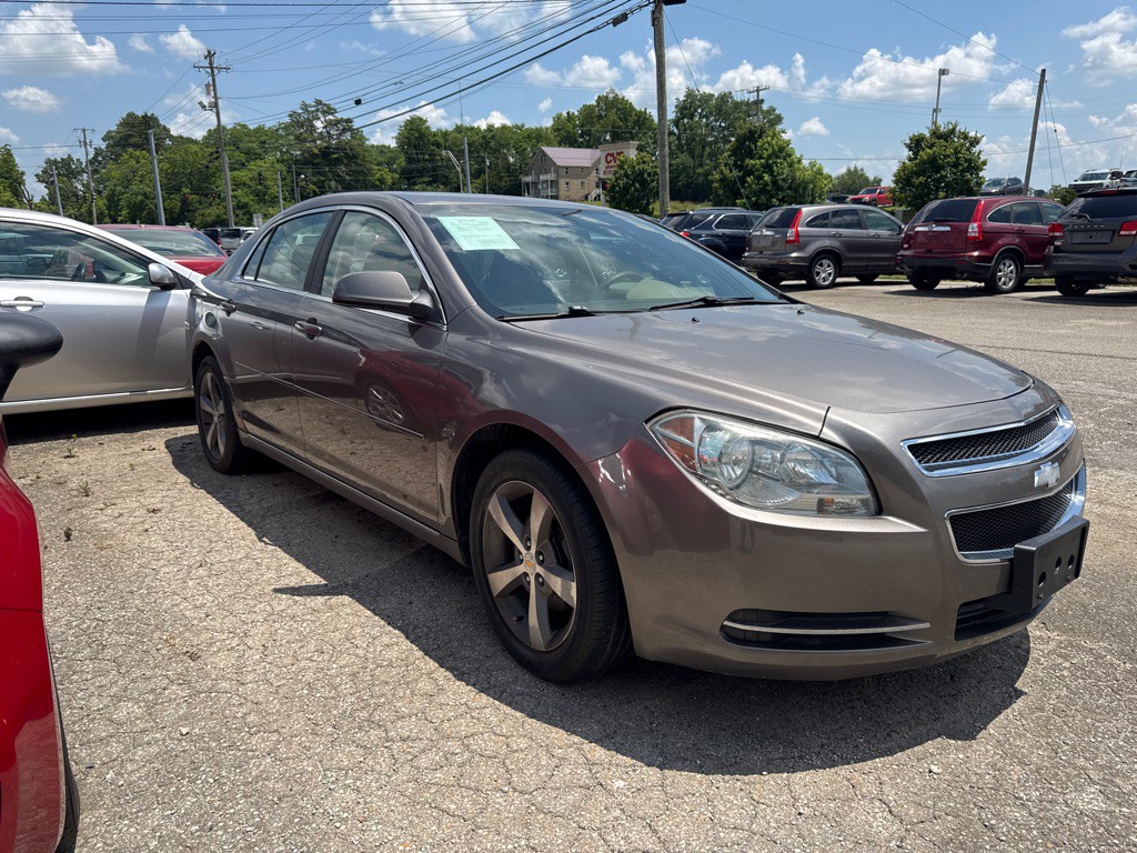 2011 Chevrolet Malibu Image 1