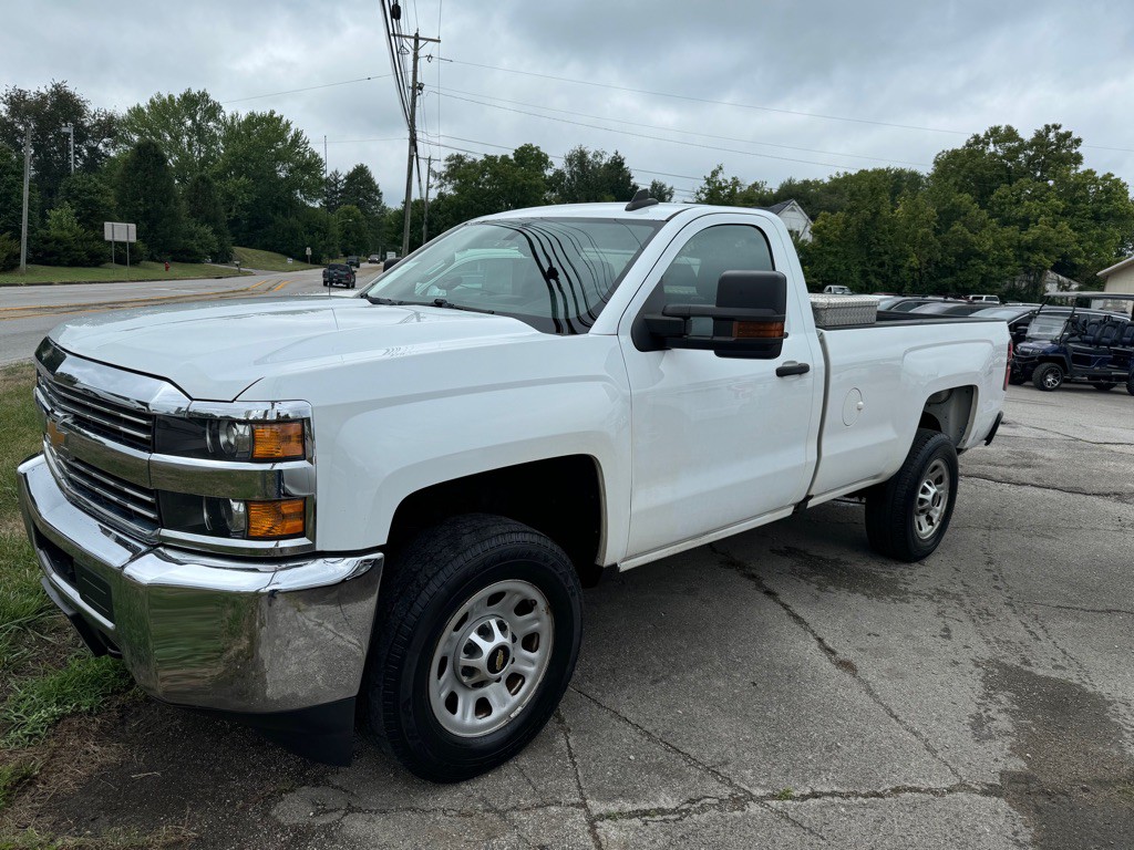 2017 Chevrolet Silverado 1500 Image 1
