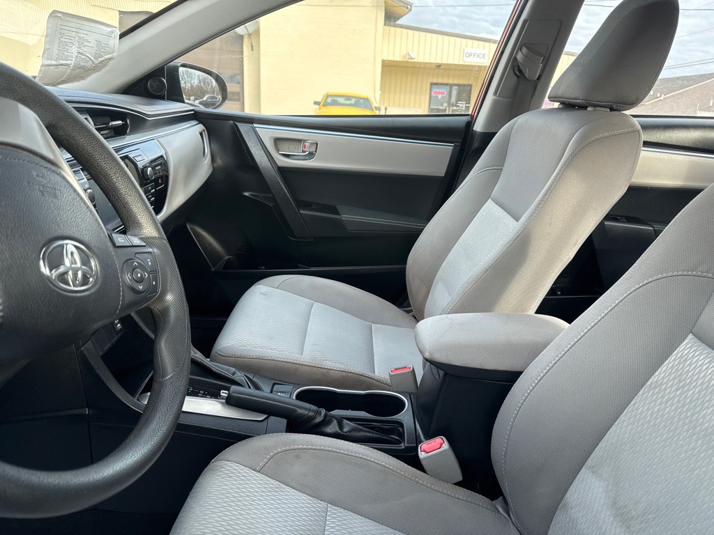 2016 Toyota Corolla Image 7