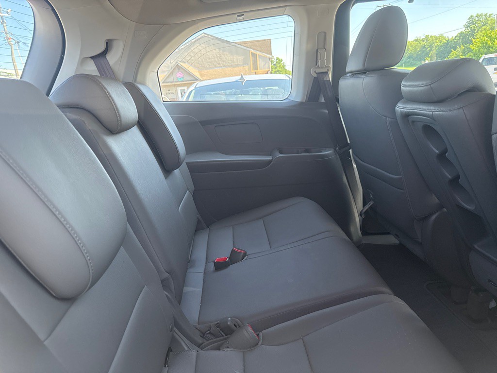 2011 Honda Odyssey Image 7