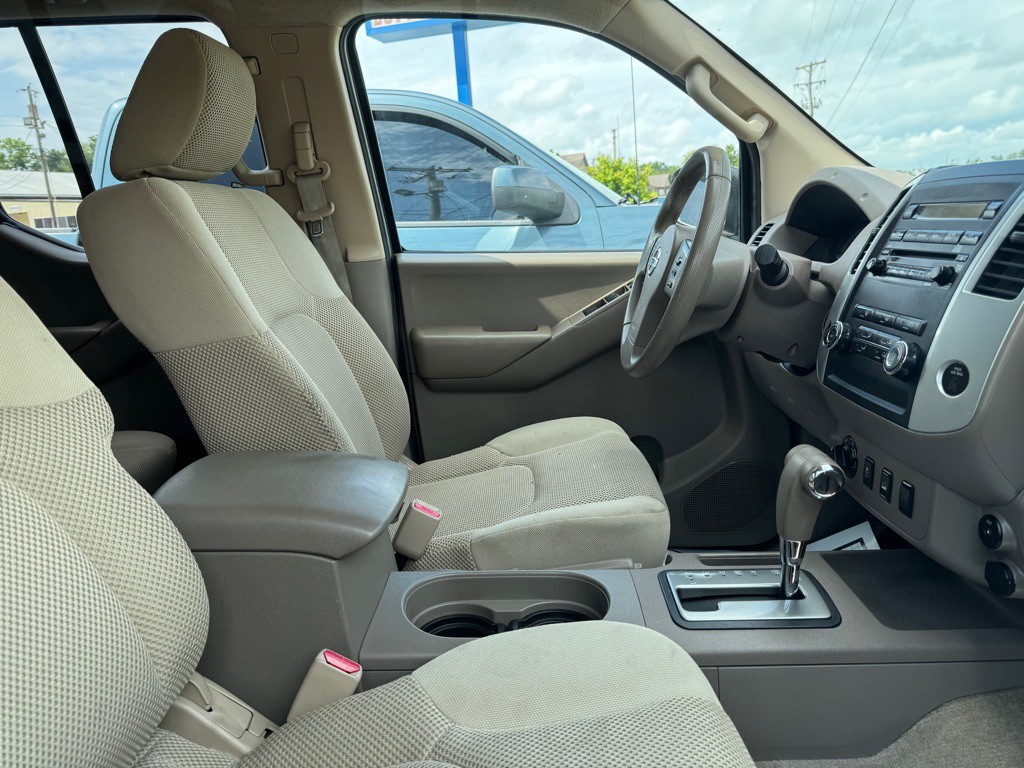 2012 Nissan Frontier Image 5