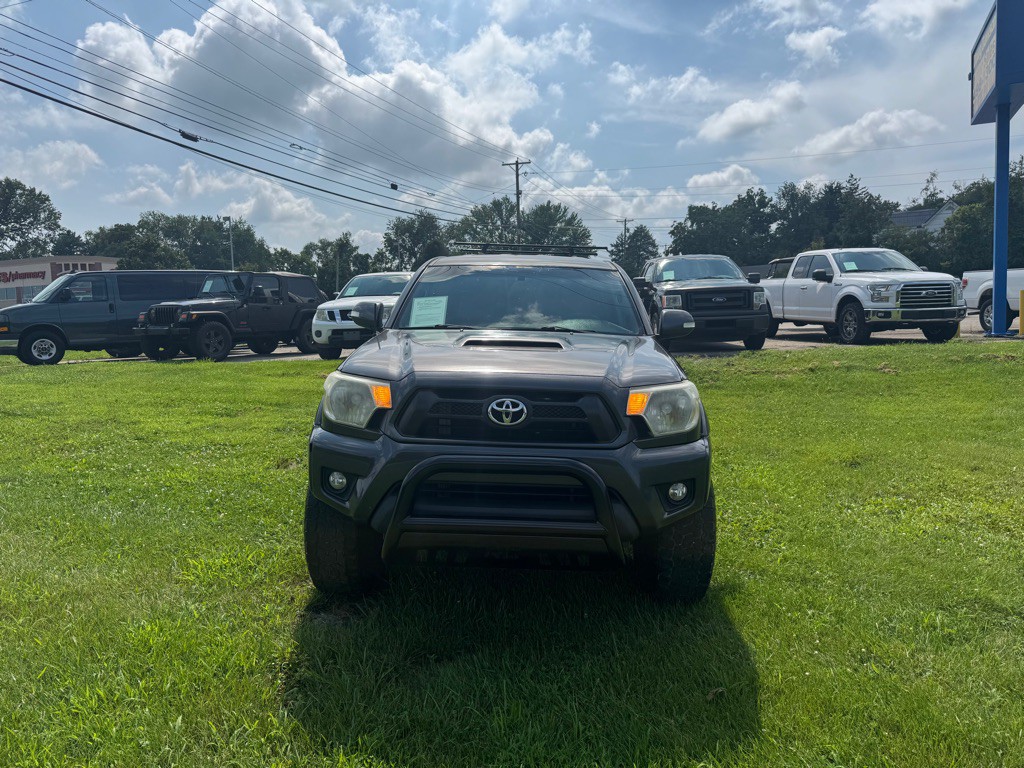 2012 Toyota Tacoma Image 2