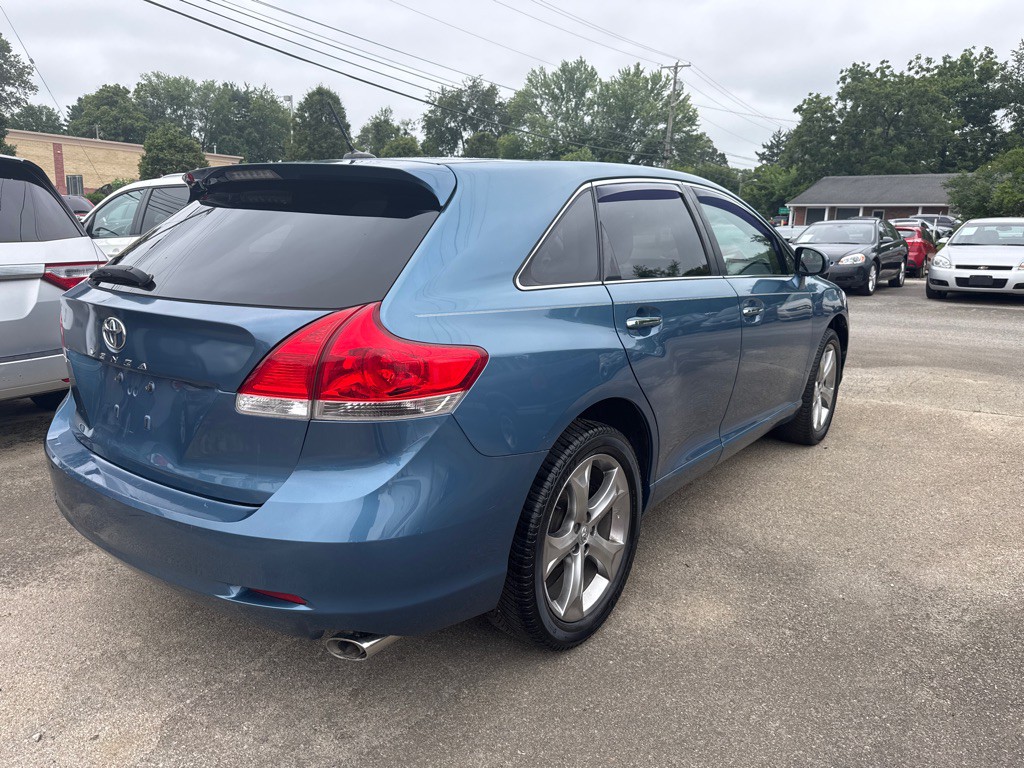 2011 Toyota Venza Image 4
