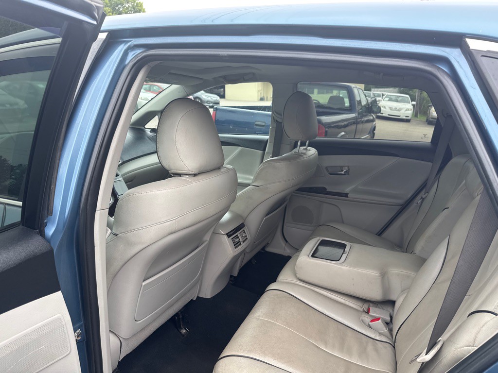 2011 Toyota Venza Image 6