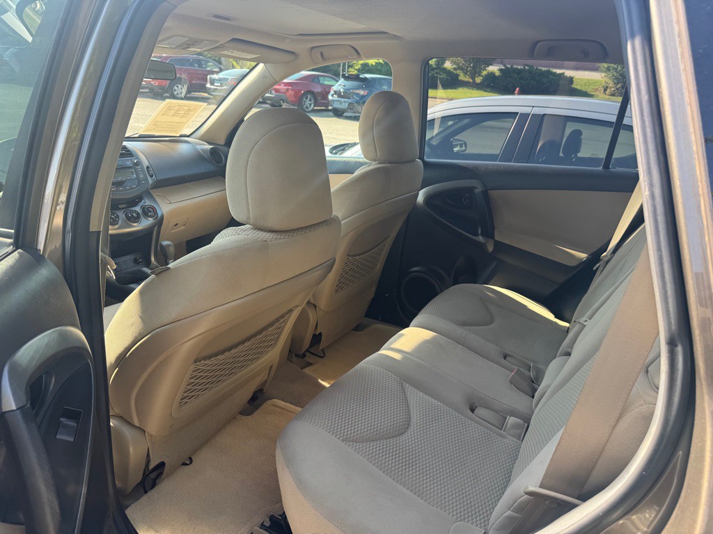 2011 Toyota Rav4 Image 6