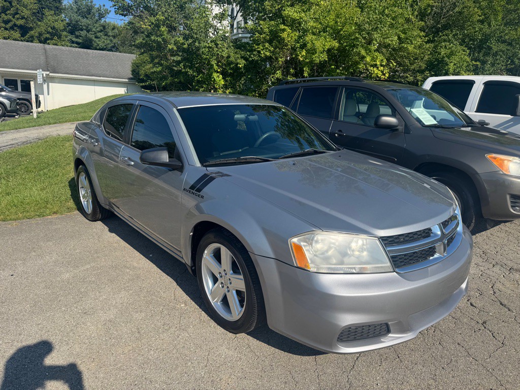 2013 Dodge Avenger Image 2