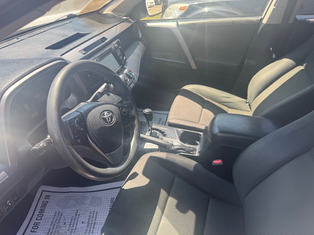 2017 Toyota Rav4 Image 5