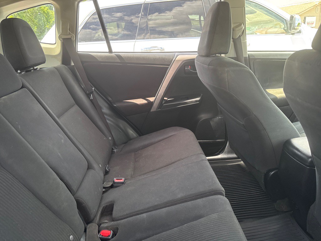 2017 Toyota Rav4 Image 12