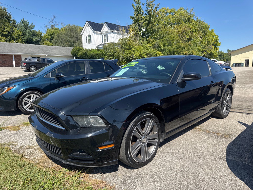 2014 Ford Mustang Image 2