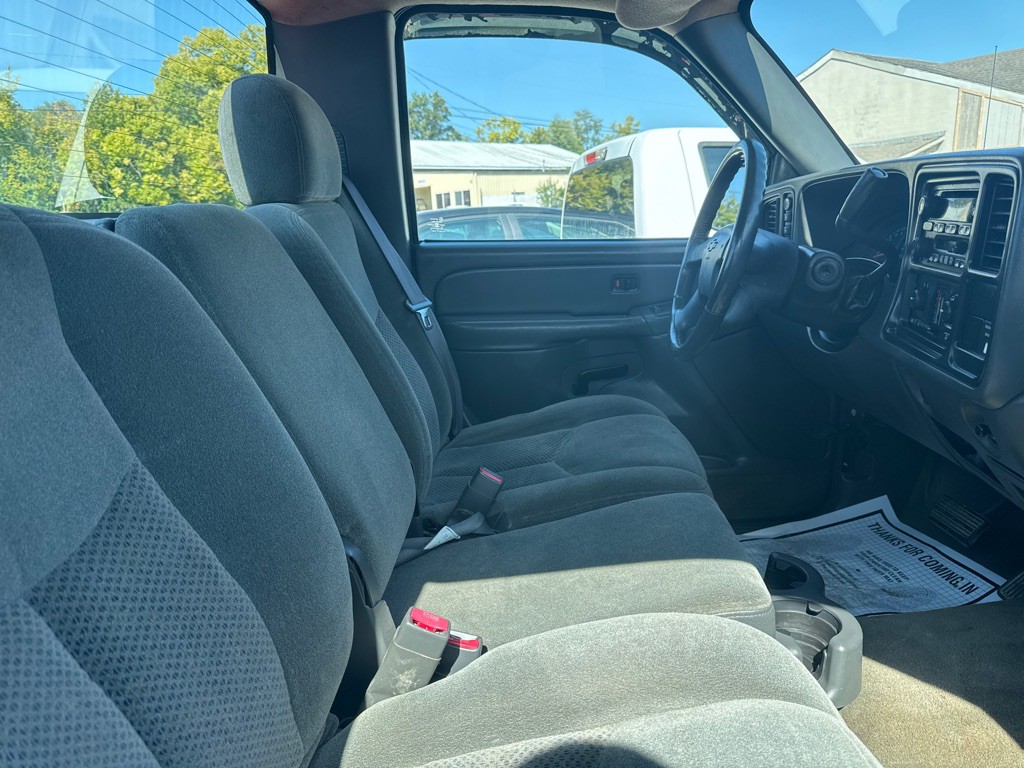 2004 Chevrolet Silverado 1500 Image 4