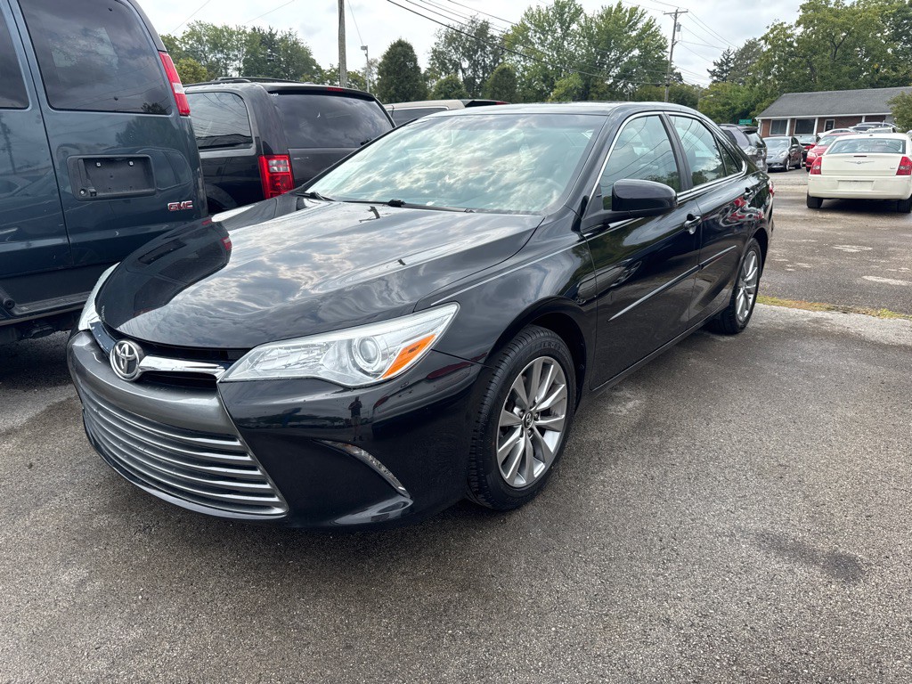 2017 Toyota Camry Image 3