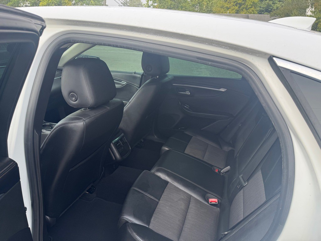 2017 Chevrolet Impala Image 8