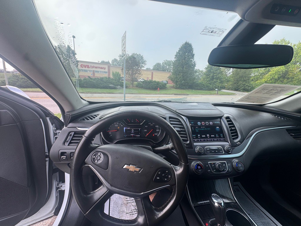 2017 Chevrolet Impala Image 9
