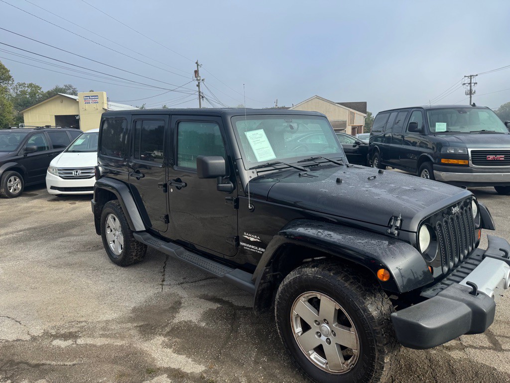 2012 Jeep Wrangler Unlimited Image 2