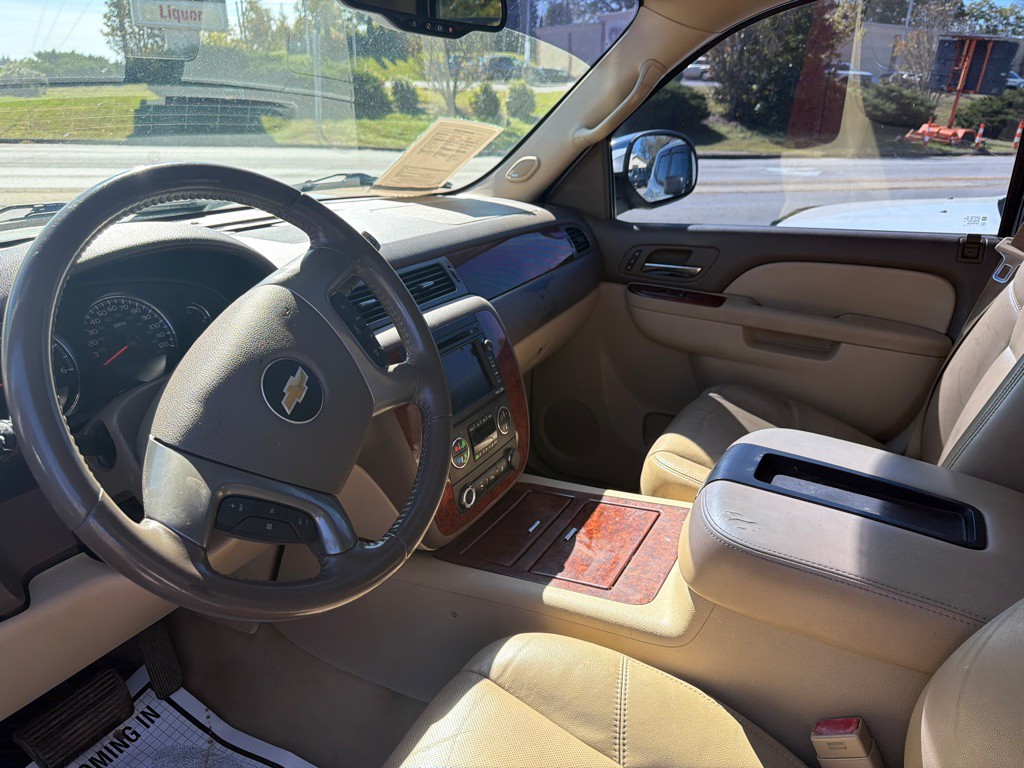2011 Chevrolet Tahoe Image 5