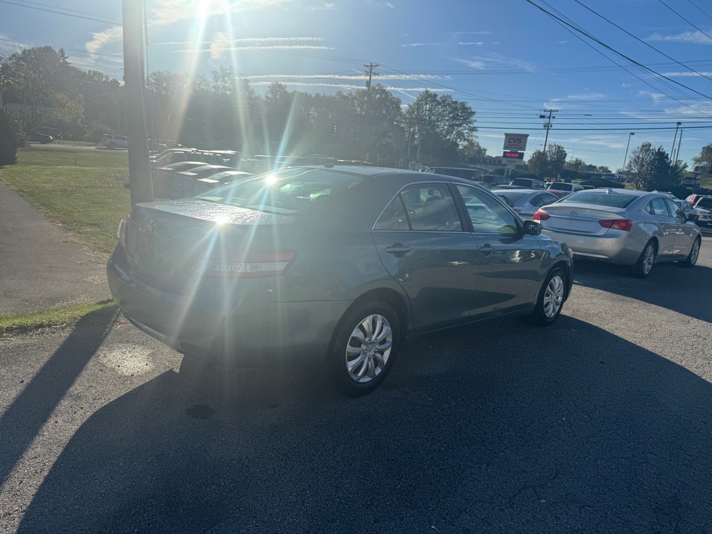 2010 Toyota Camry Image 4