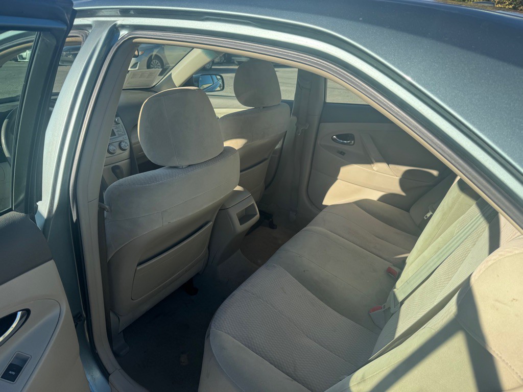 2010 Toyota Camry Image 6