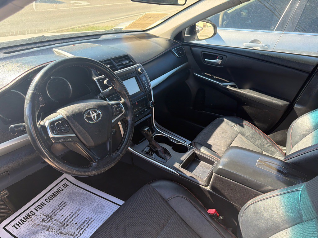 2016 Toyota Camry Image 5