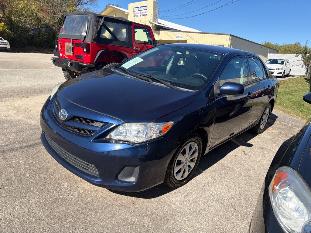 2013 Toyota Corolla Image 2