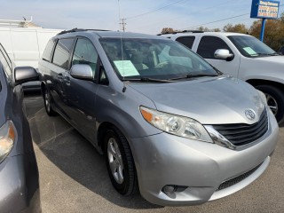 Image for 2012 Toyota Sienna LE 8-PASSENGER ID: 6980882