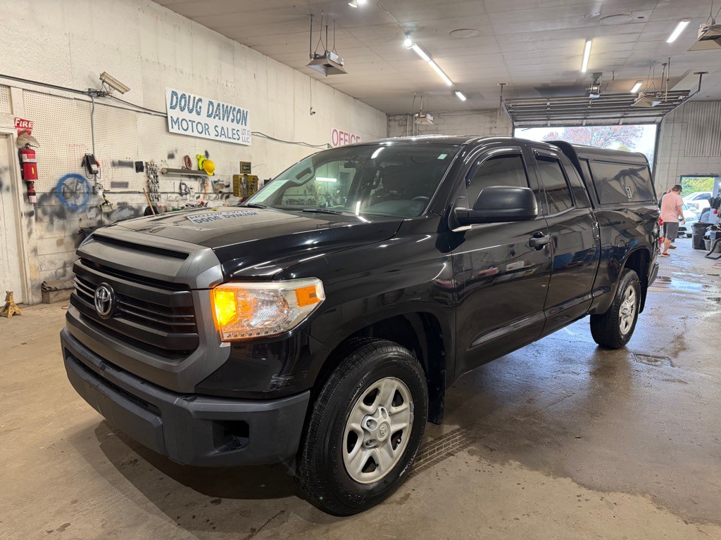 2017 Toyota Tundra Image 1
