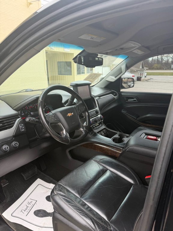 2016 Chevrolet Suburban Image 5