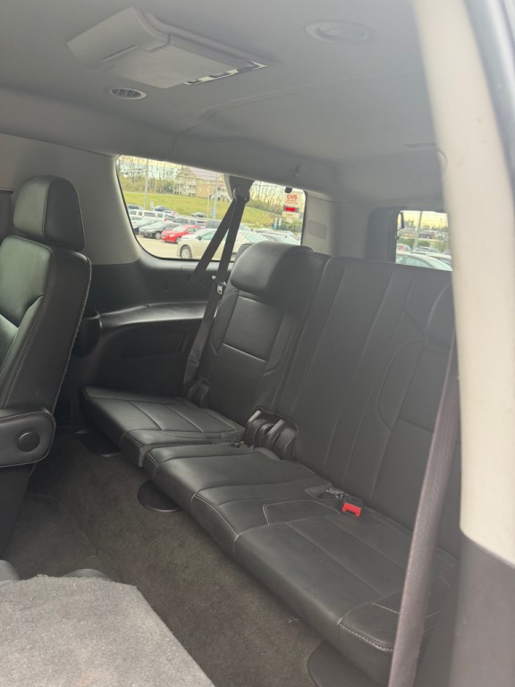 2016 Chevrolet Suburban Image 7