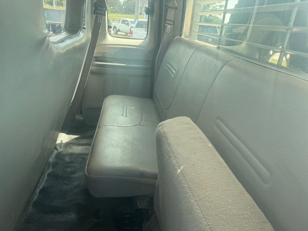 2000 Ford F-250 Image 8