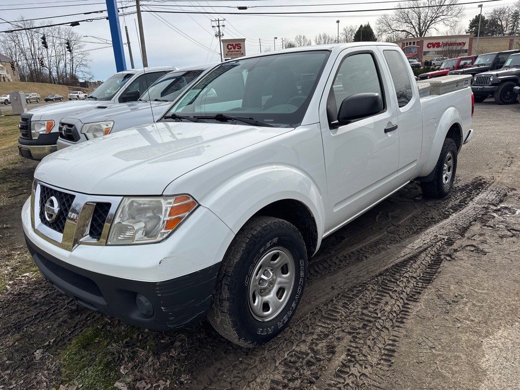 2017 Nissan Frontier Image 2
