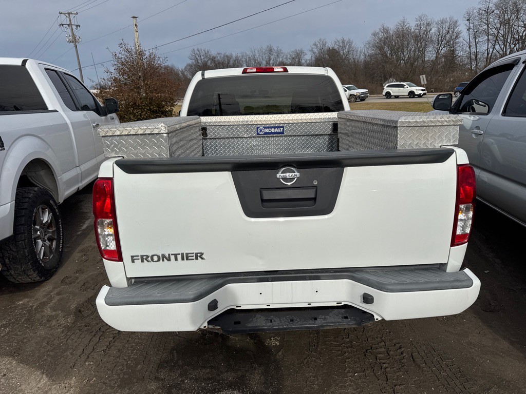 2017 Nissan Frontier Image 3