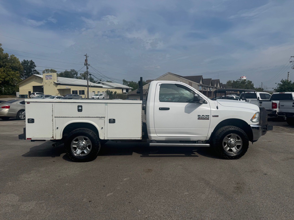 2017 RAM 3500 Image 3