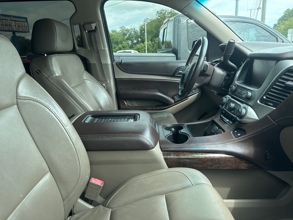 2015 Chevrolet Suburban Image 5