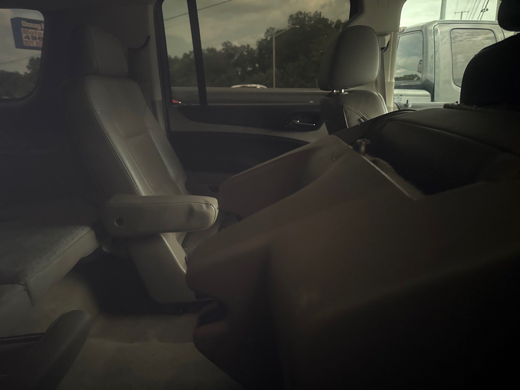 2015 Chevrolet Suburban Image 6