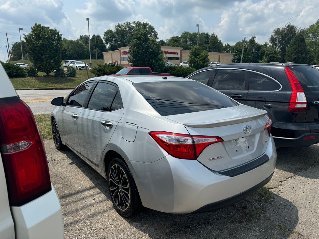2015 Toyota Corolla Image 4